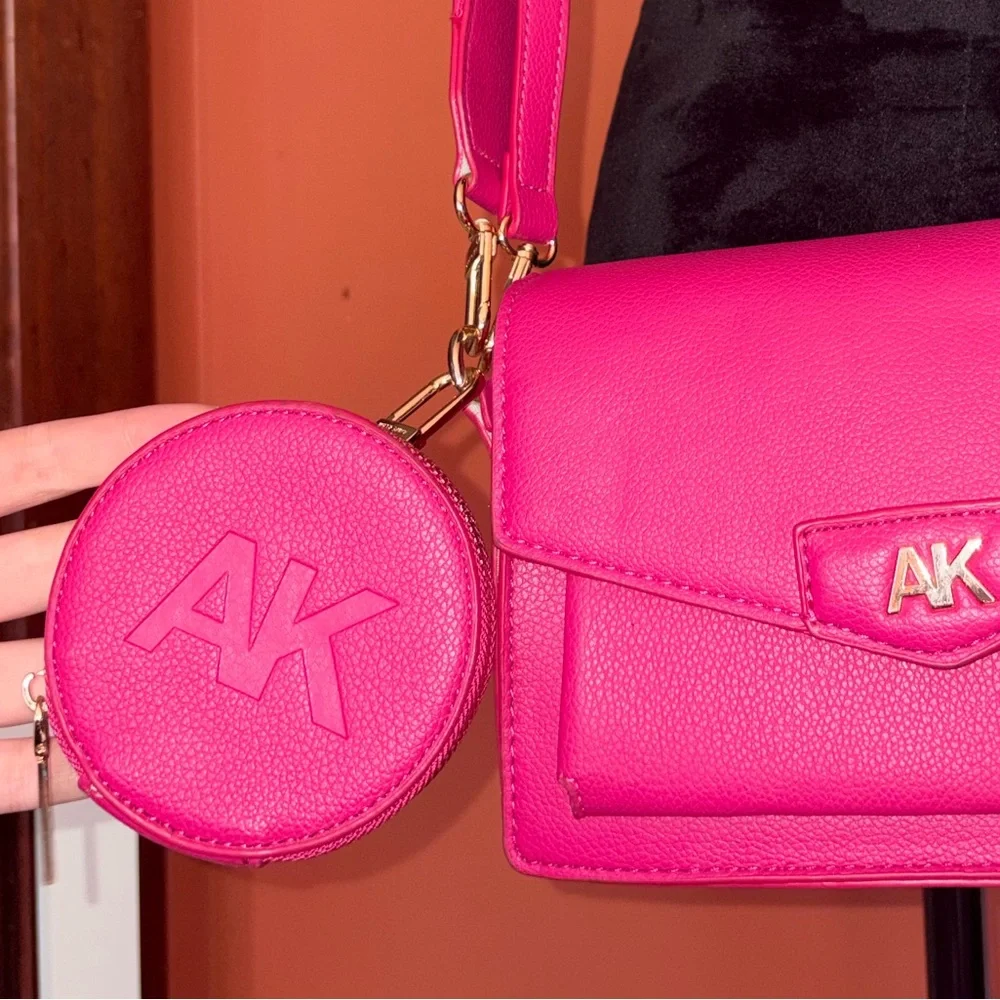 NWOT-Anne Klein crossbody bag with coin pouch - Picture 2 of 9